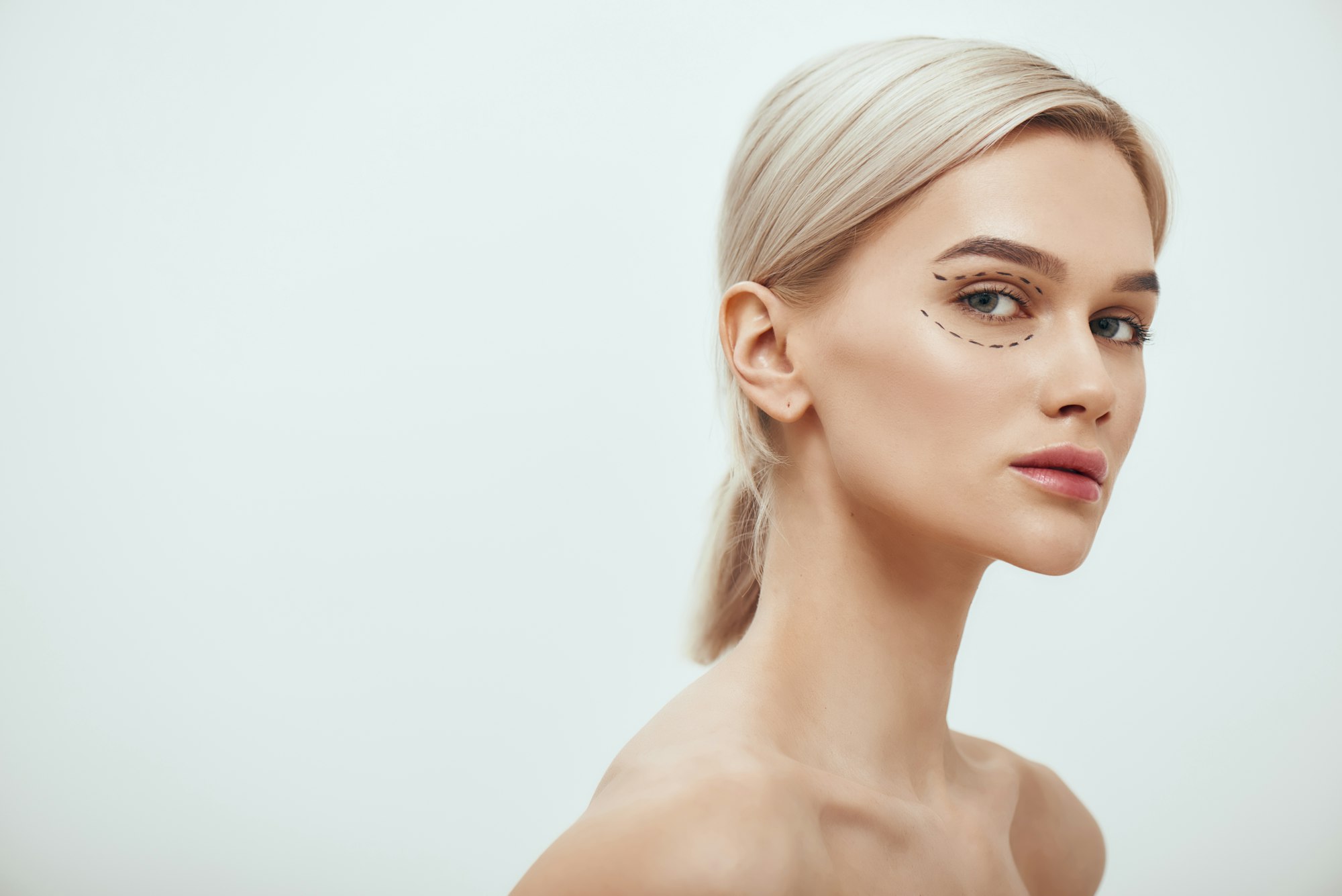 Embracing Your Look: How Eyelid Surgery at Temecula Body Contouring Boosts Body Positivity